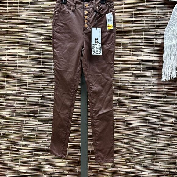 Crave Fame Juniors' Faux-Leather Exposed-Button High-Rise Skinny Jeans - Brown S - Picture 2 of 3